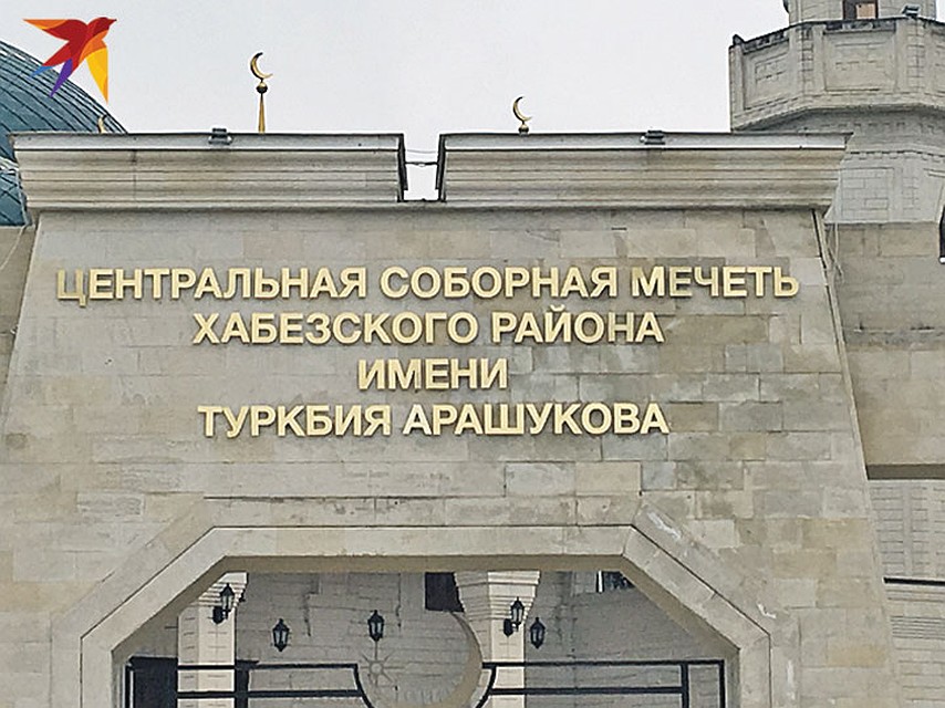 Скромность явно не считается здесь украшением. Фото: Ульяна СКОЙБЕДА