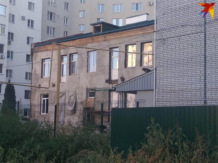 Во время реконструкции балконы полностью демонтировали Фото: Станислав ШЕВЧЕНКО