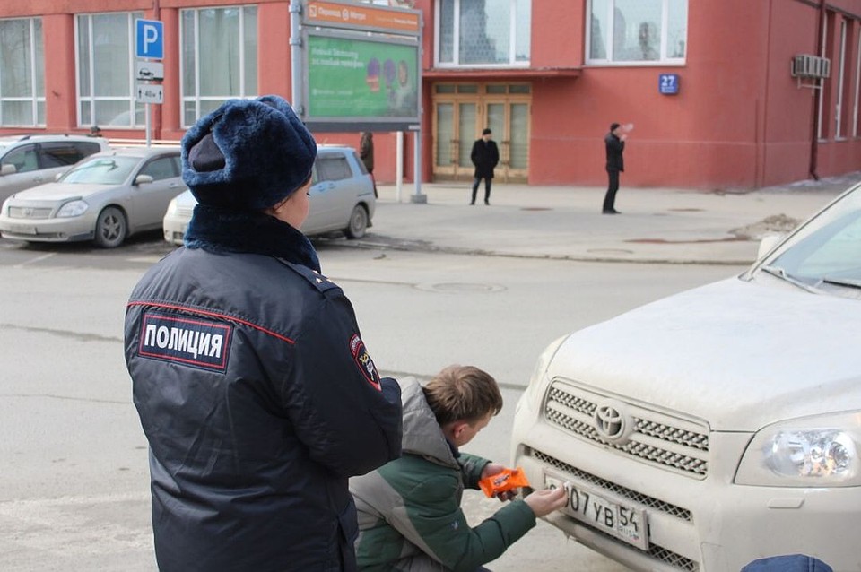 За час в центре остановили более 200 машин с грязными номерами. Фото: Владислав Савченков.