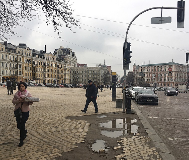 Киев производит впечатление красивого, но местами неухоженного города. Фото Анастасия МАТВЕЕВА