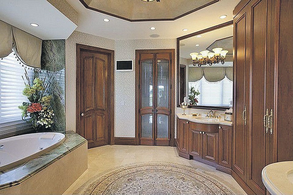 В ванной комнате артиста есть джакузи. Фото: zillow.com