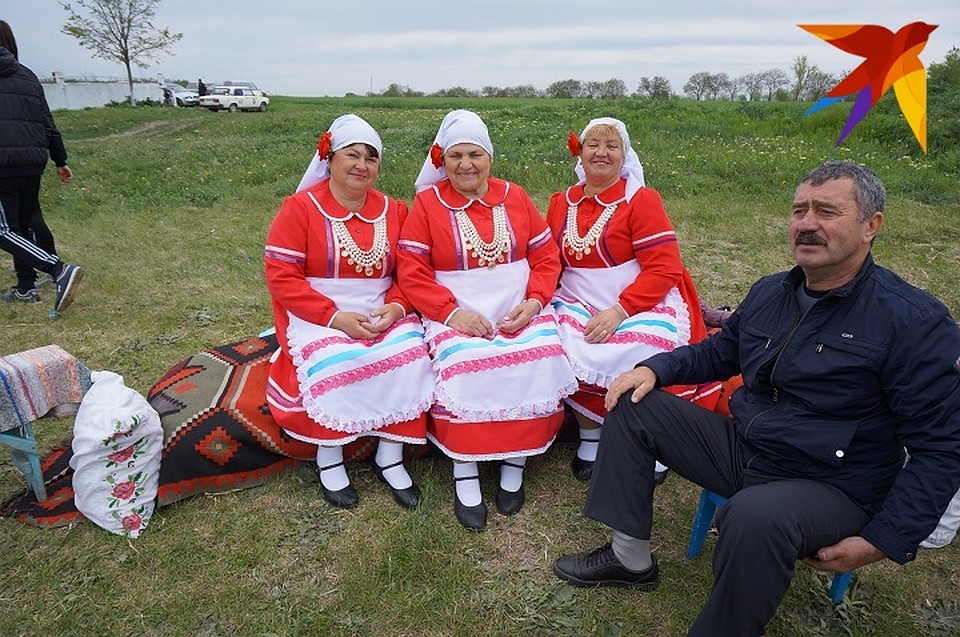 Выступили - можно и отдохнуть Фото: Наталья СИНЯВСКАЯ