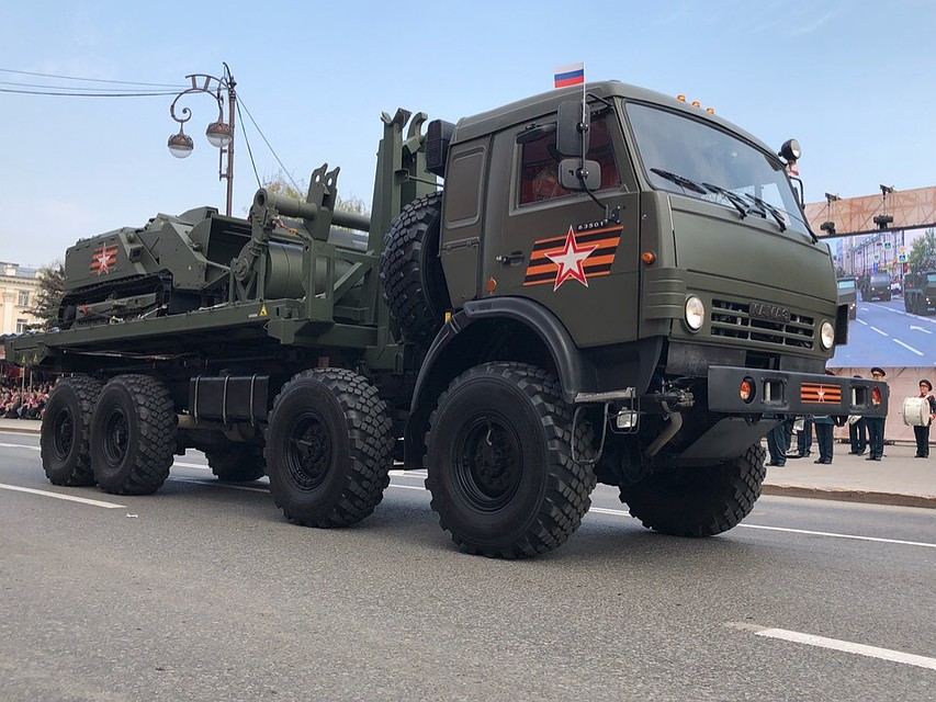 Боевые машины вызывают восторг у тюменцев