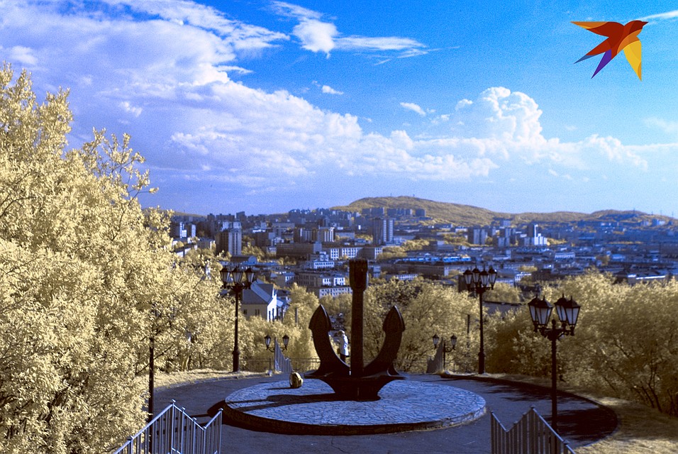 Мемориал "Морякам, погибшим в мирное время" в Мурманске. Фото: Иван МАКЕЕВ