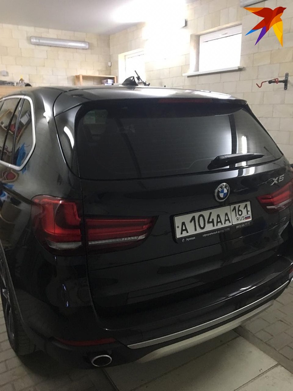 Автомобиль BMW X5 - значится официально в декларации заместителя губернатора.