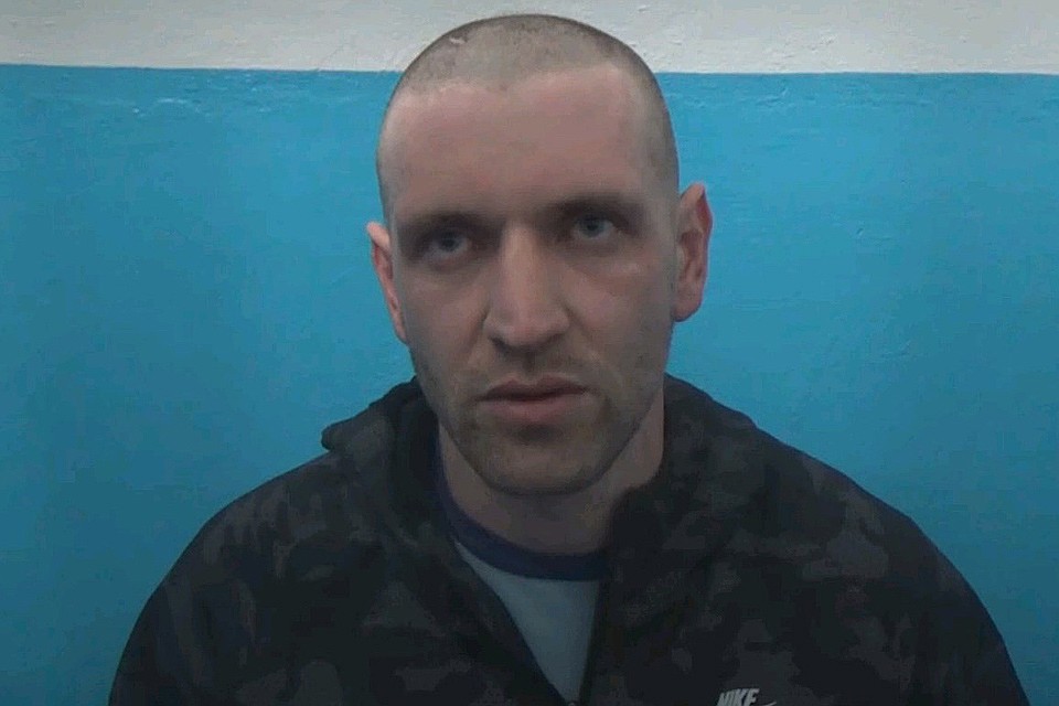 Организатор незаконного бизнеса арендовал нежилые помещения в Новолакском и Казбековском районах республики, где организовал майнинг-фермы.