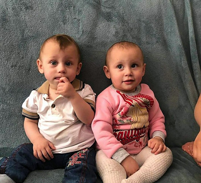 За судьбой очаровательных малышей, которых родная мать бросила в хостеле города Котельники Московской области следит вся страна