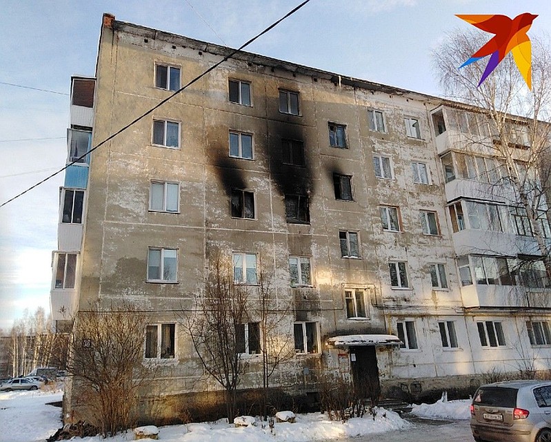 Во время пожара также пострадали квартиры этажом выше и ниже. Но их жильцы в прокуратуру пока не обращались. Фото: Татьяна Шнянина