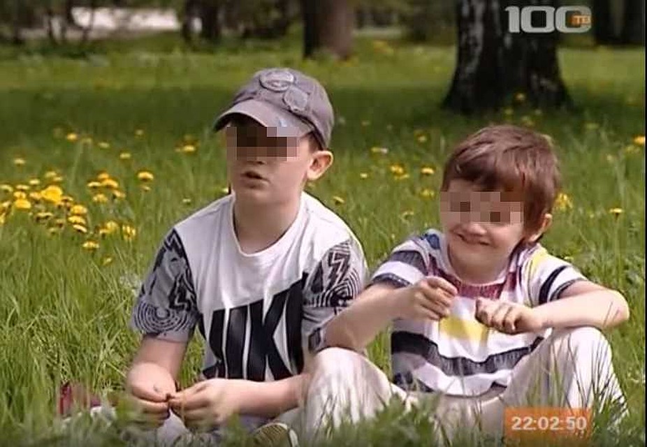 Еще недавно братья были не разлей вода Фото: кадр из фильма "Звезды петербургского хоккея"