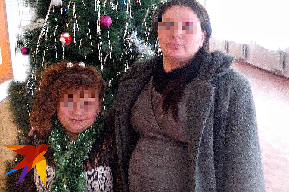 В 2017 году Оксана осталась без отца. В доме она жила с матерью и новым ухажером мамы.