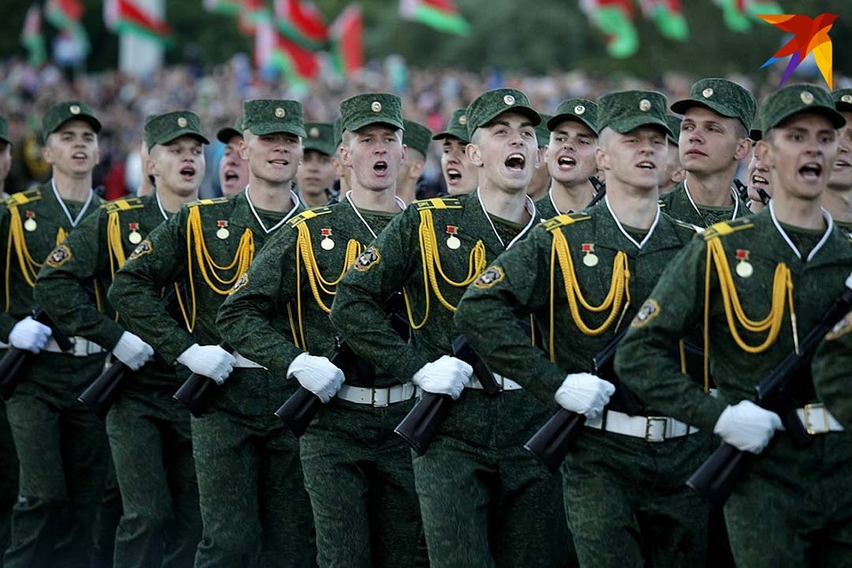 Всего в параде участвовало более 5 тыс. военнослужащих. Фото: Павел МАРТИНЧИК