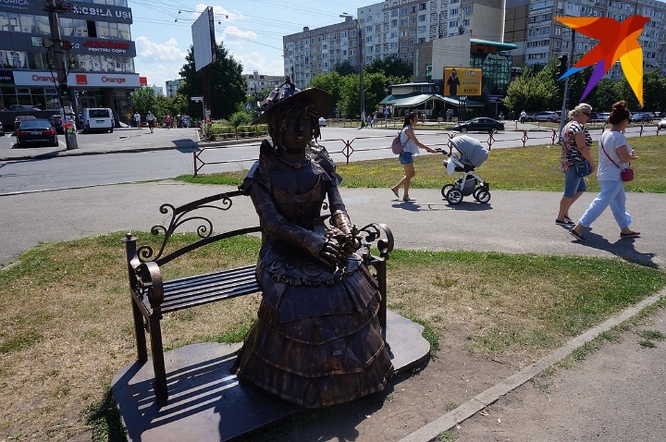 Городская скульптура - украшение бульвара Фото: Наталья СИНЯВСКАЯ