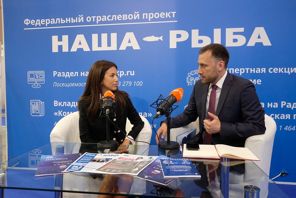 Полина Кирова в мобильной студии "КП". Фото: Артем КИЛЬКИН