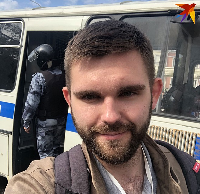 Наш корреспондент Роман Голованов поговорил на митинге с двумя противоборствующими сторонами Фото: Роман ГОЛОВАНОВ