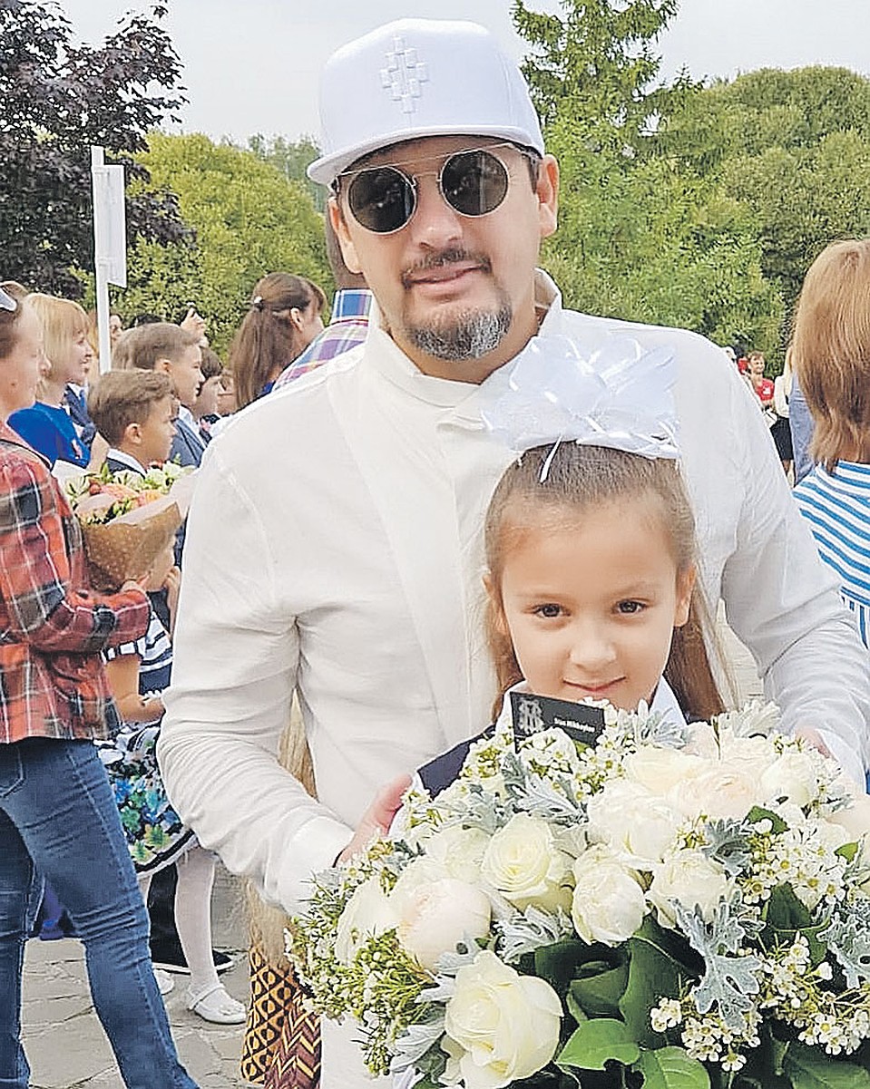Стас Михайлов, когда позволяет гастрольный график, посещает важные мероприятия в школе дочери Иванны. Фото: instagram.com/stas_mihailoff