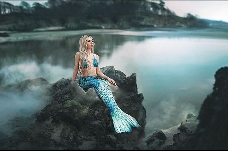 Сибирячка устроила необычную фотосессию с девушками в образе русалок. Фото: Юлия Квитина