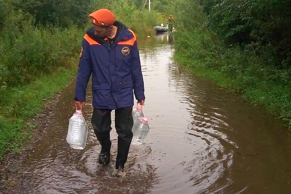 Уровень воды ниже Хабаровска по течению неуклонно растет Фото: ГУ МЧС России по Хабаровскому краю