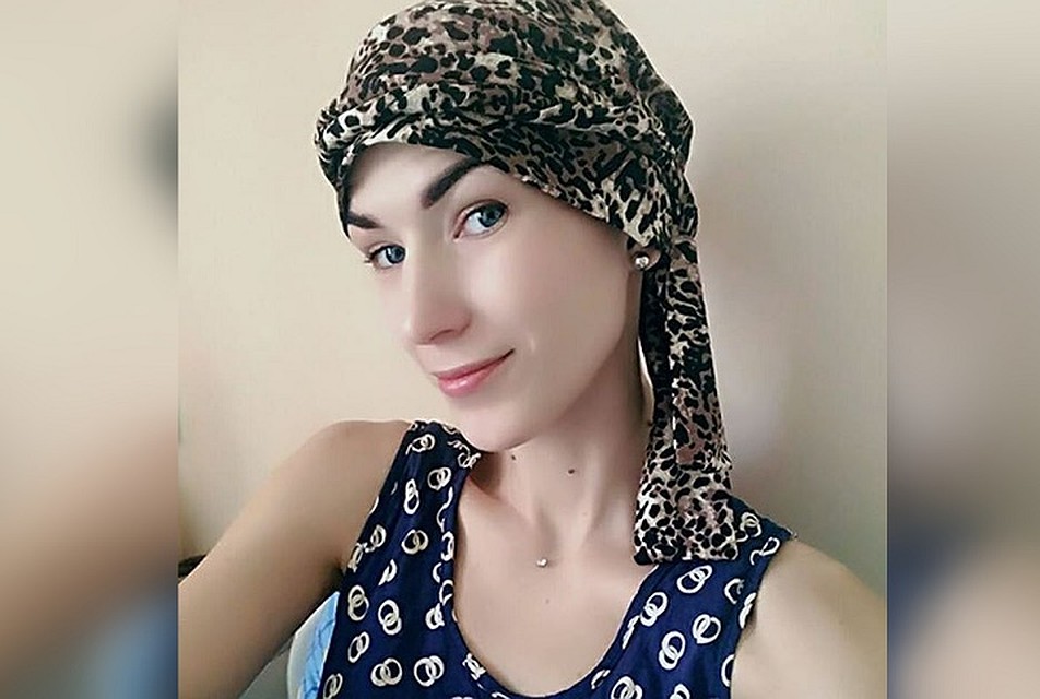Насте говорили, что у нее - обычная киста. Но оказалось, что это - рак. Фото: личный архив.
