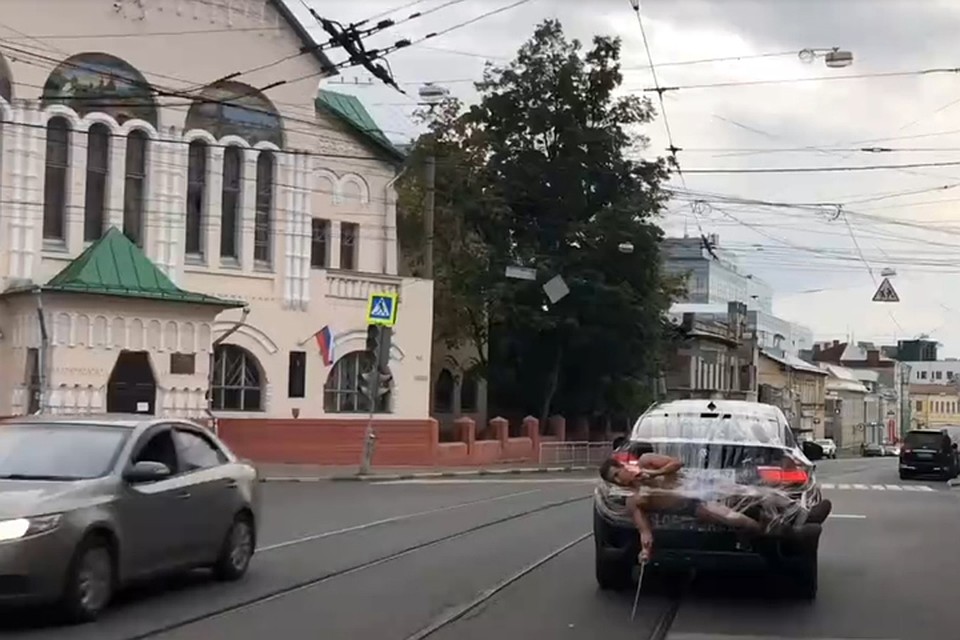 Теперь пранкеру грозит штраф от сотрудников ГИБДД. ФОТО: Ким Вадимович.