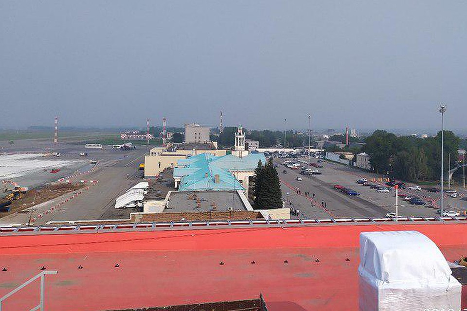 Вид с крыши нового терминала. Фото: пресс-служба аэропорта