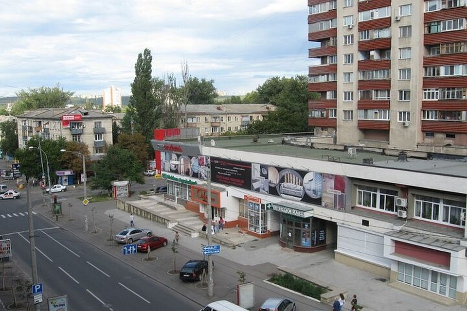 Тоже старый и новый Кишинев, но уже сравнивают 2019 год и 1960-ые годы. Фото: Соцсети