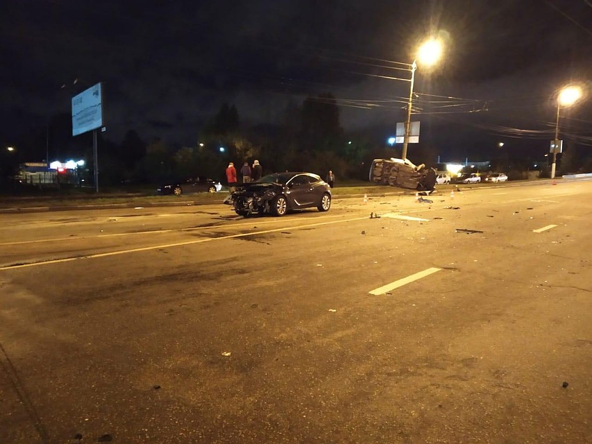Авария на Октябрьском проспекте в Твери Фото: пресс-служба УГИБДД России по Тверской области
