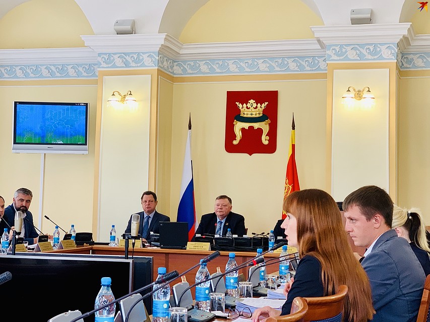 На заседании Думы. Фото: Татьяна РУМЯНЦЕВА