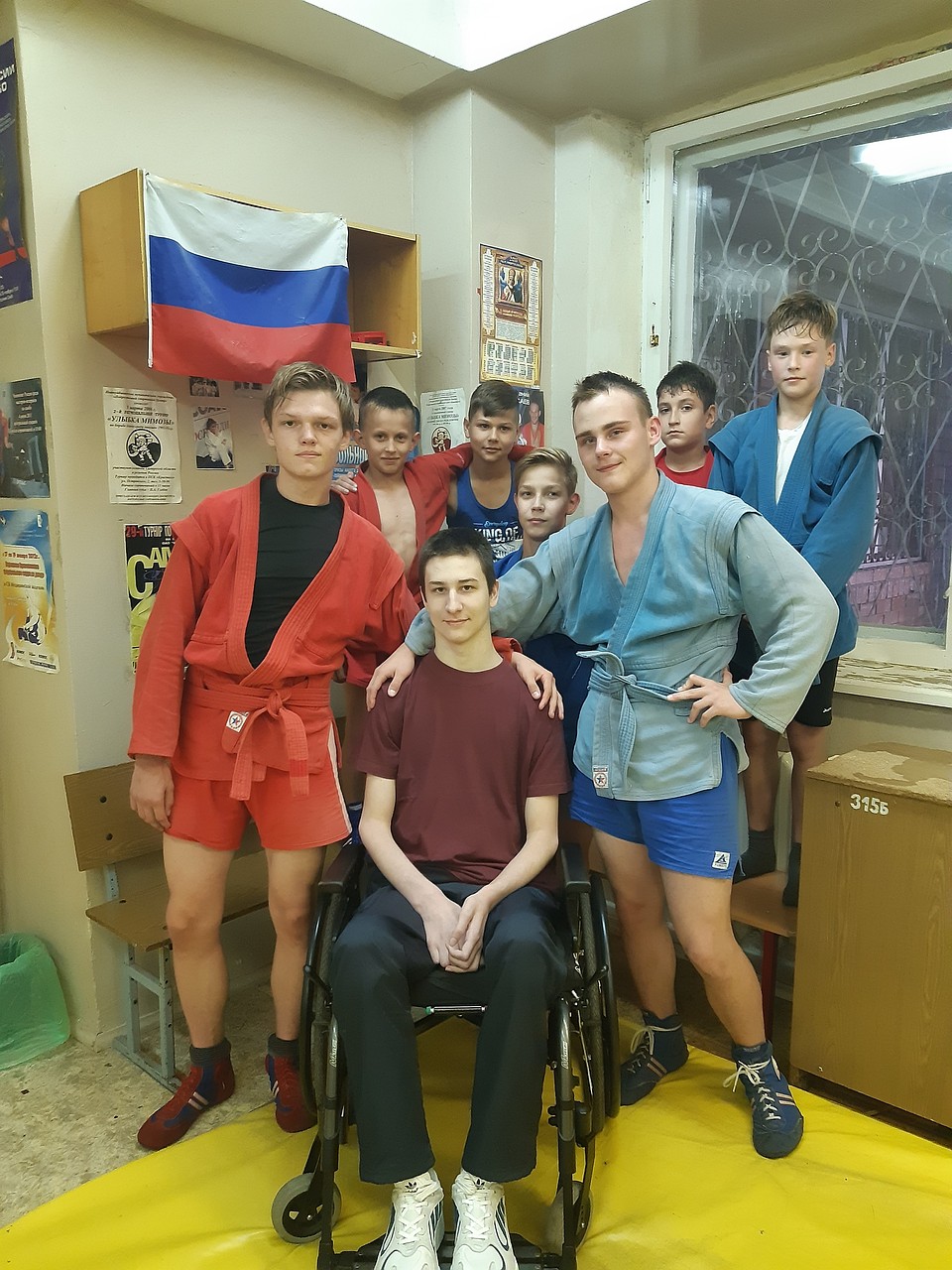 В родную спортшколу парень пока вернулся только в коляске