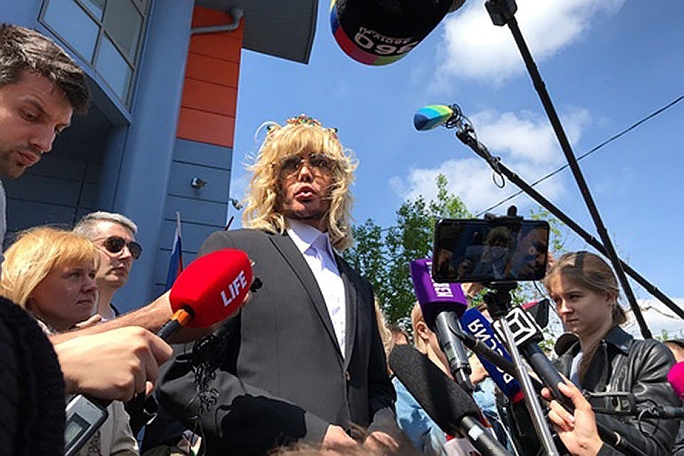 За протесты на Красной площади против строительства завода суперзвезду наказали. Фото: Дина КАРПИЦКАЯ