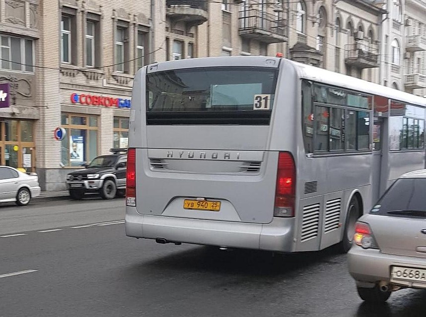 А вот водитель 31го автобуса пожурил руководство, которое выпустило его на маршрут с нерабочим терминалом.
