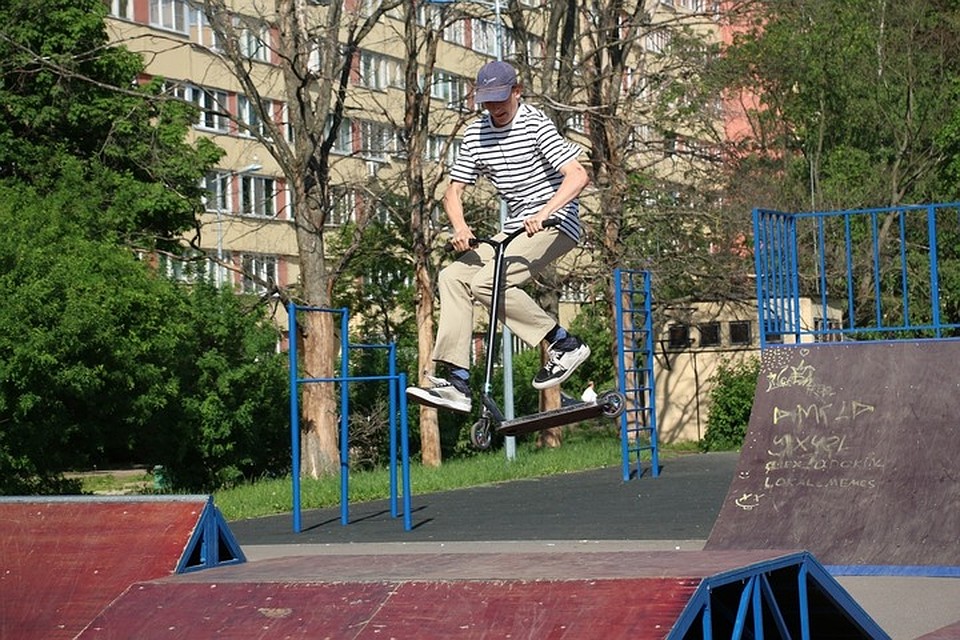 Впрочем, сносу площадки порадовались не все: кроме нетрезвой молодежи там часто собирались вполне серьезные спортсмены, и проходили соревнования городского масштаба. Фото: "Центр физической культуры, спорта и здоровья Выборгского района"