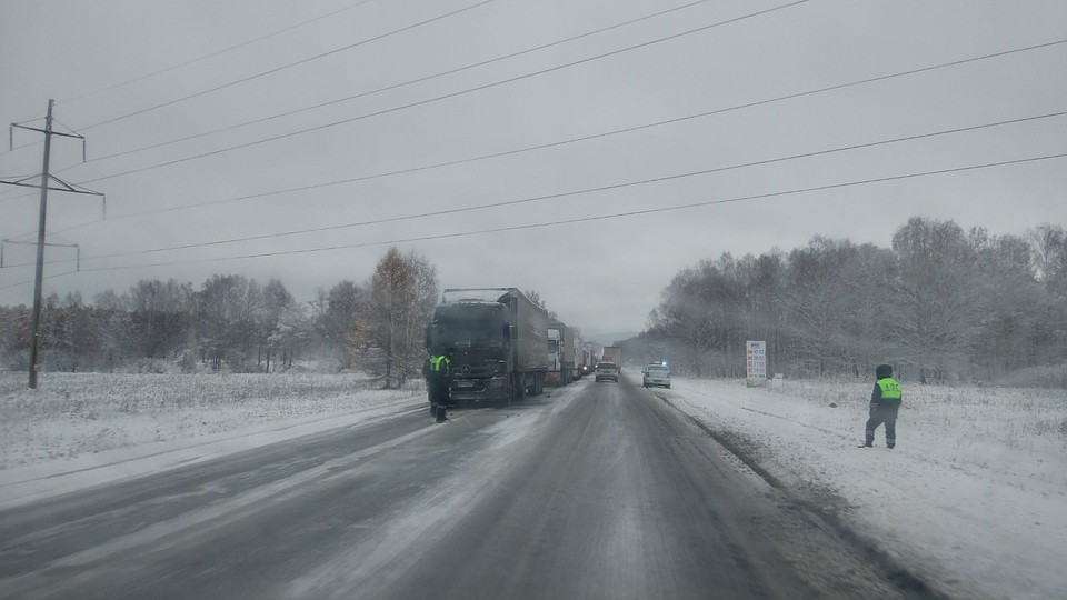 Пробка на М5 от Миасса в сторону Златоуста. Фото: читатель КП