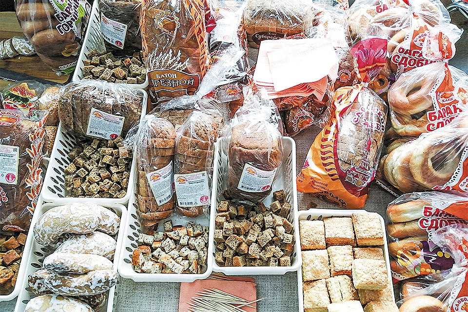 ООО «Слободской хлеб» представил кировчанам широкий спектр своей продукции. Фото: Татьяна НАБОКИХ