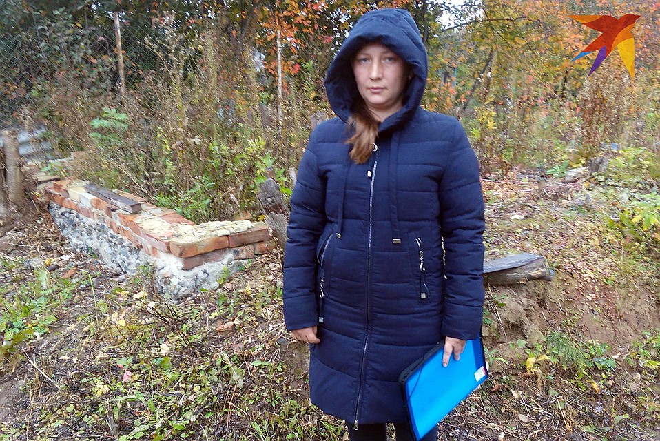 Светлана Самсонова: Все документы на участок оформлены, а построить дом не можем. Фото: Павел АВЕРИН
