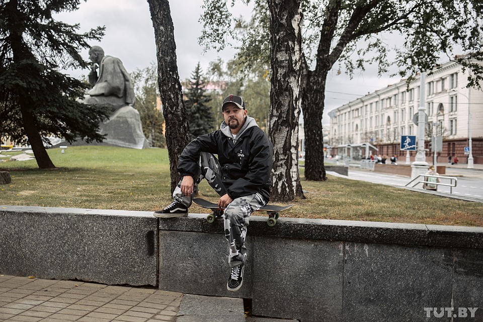 Скейтбордист Глеб Бенциовский открыл в Беларуси уникальный «Скейт-музей СССР», идея создания которого зародилась именно в столице Коми. Фото tut.by