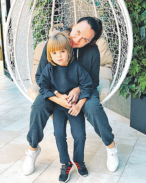 Татьяна Лютаева стала бабушкой в 49 лет. Фото: instagram.com/tanialyutaeva