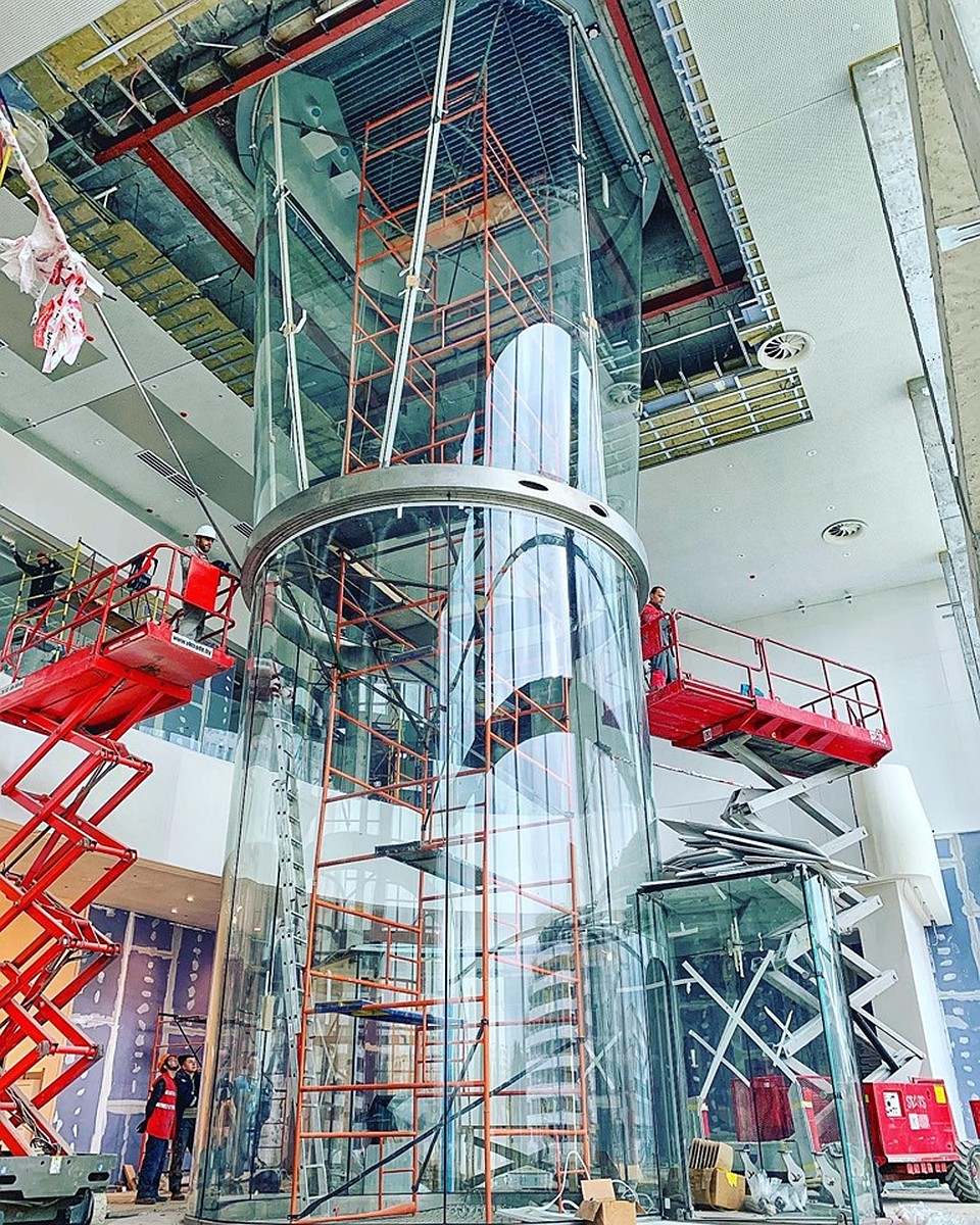 Оборудование для аэродинамической трубы уже почти смонтировано. Фото: iFLY Minsk.