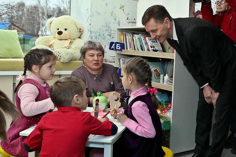 Библиотеку открыл губернатор Владимир Сипягин Фото: Администрация Владимирской области