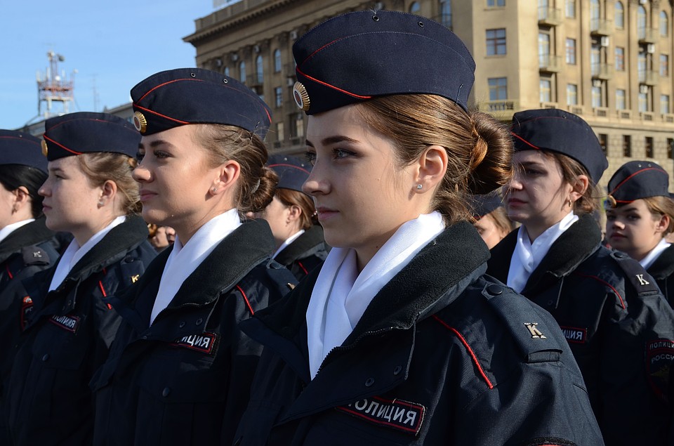 В Волгоградской области самые красивые девушки-полицейские. Фото: Геннадий БИСЕНОВ