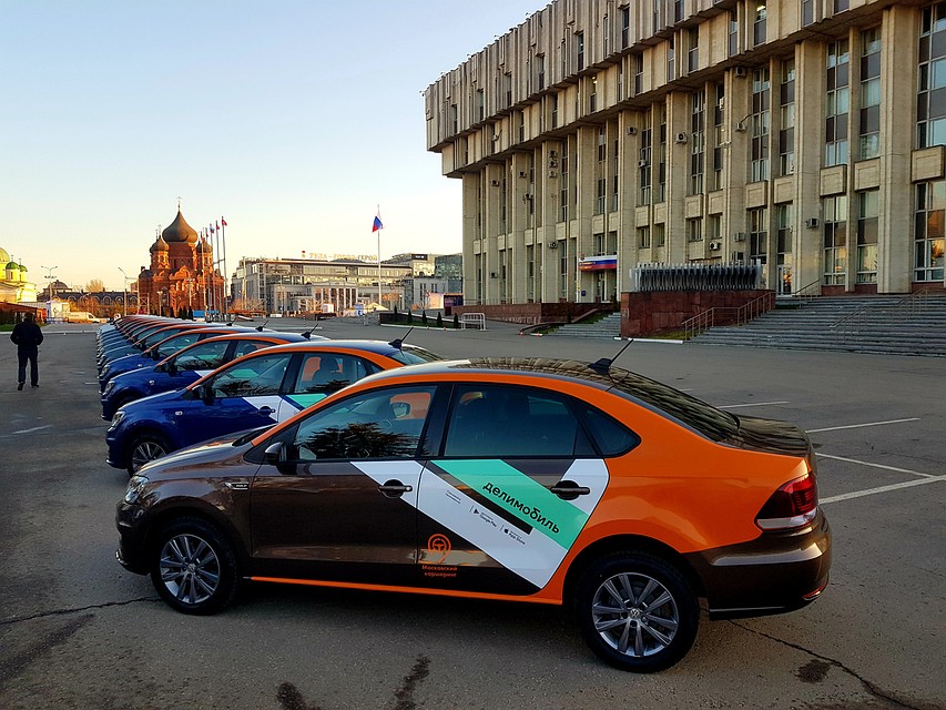 Для Тулы поминутная аренда автомобилей "Делимобиль" - новинка, а для москвичей знакомый сервис, который стал удобнее. Фото: Алиса ТИТКО