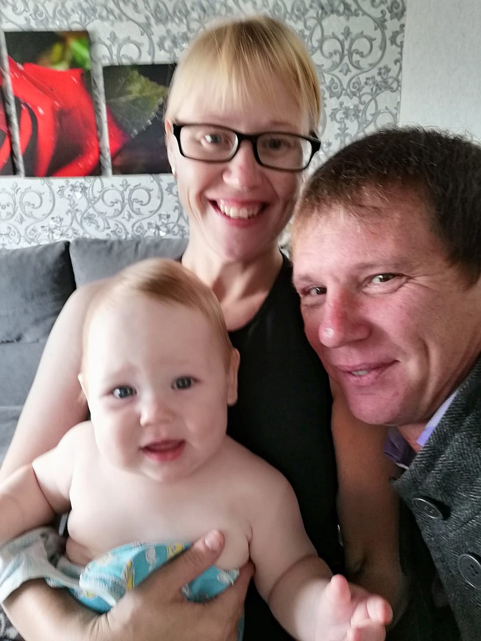 Счастливые родители с Николаем Николаичем, ему скоро год Фото: архив Николая Калабанова