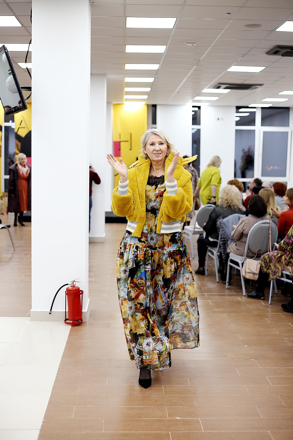 Участники первого модного фестиваля «Fashion* 50+» побывали в салоне красоты и у визажистов. Фото: Дмитрий Селезнев