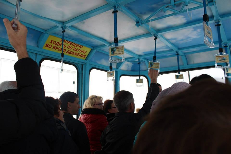 Так люди поднимаются на плато Ай-Петри по канатной дороге Фото: Анастасия ЖУКОВА