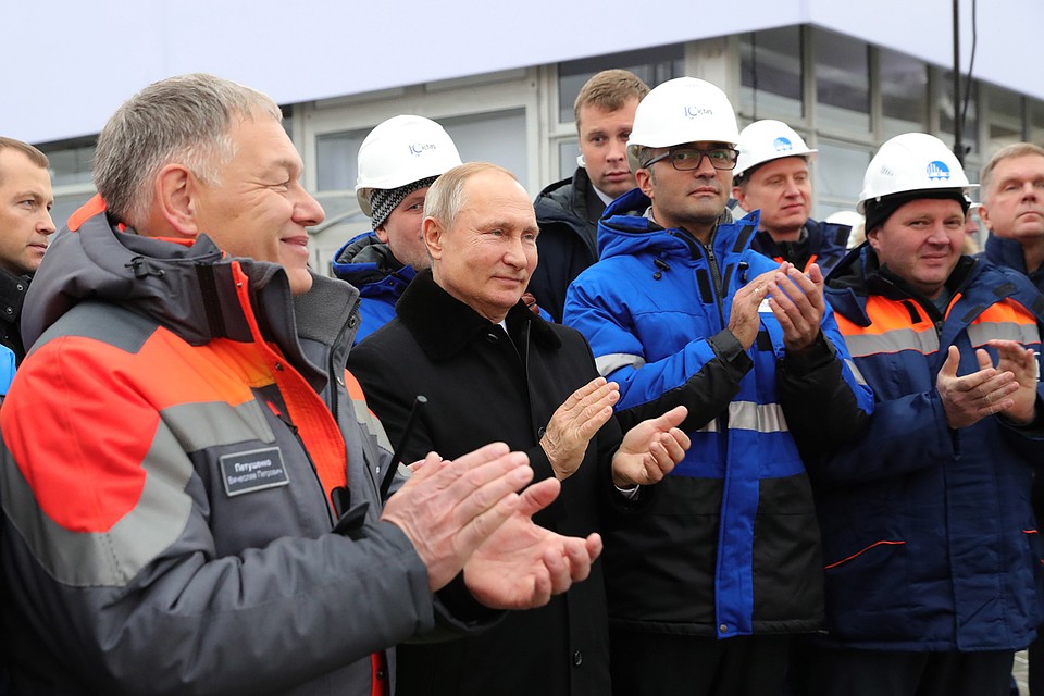 Владимир Путин на открытии автодороги М-11 "Москва - Санкт-Петербург. Фото: Михаил Климентьев/ТАСС