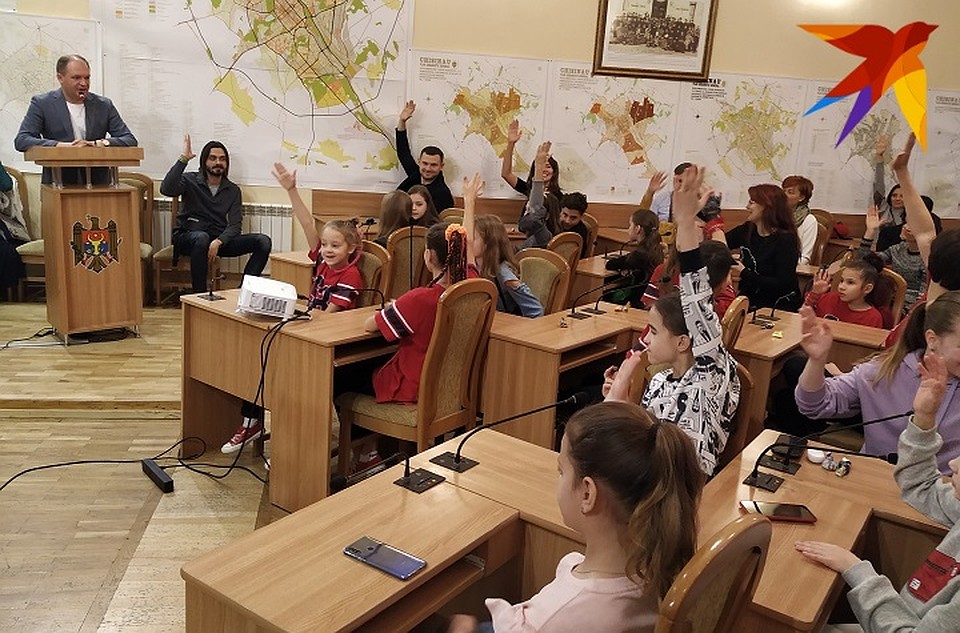 За проекты голосовали дружно, без всякой политической подоплеки, за идею Фото: Наталья СИНЯВСКАЯ