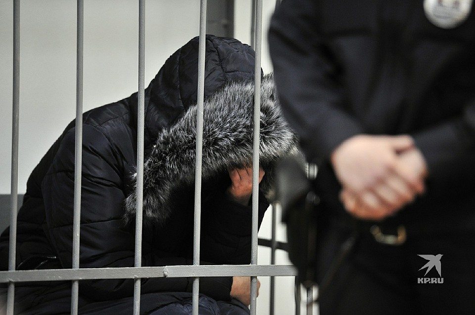 В отличии от Казанцева Гайнуллина прятала лицо в суде Фото: Алексей БУЛАТОВ