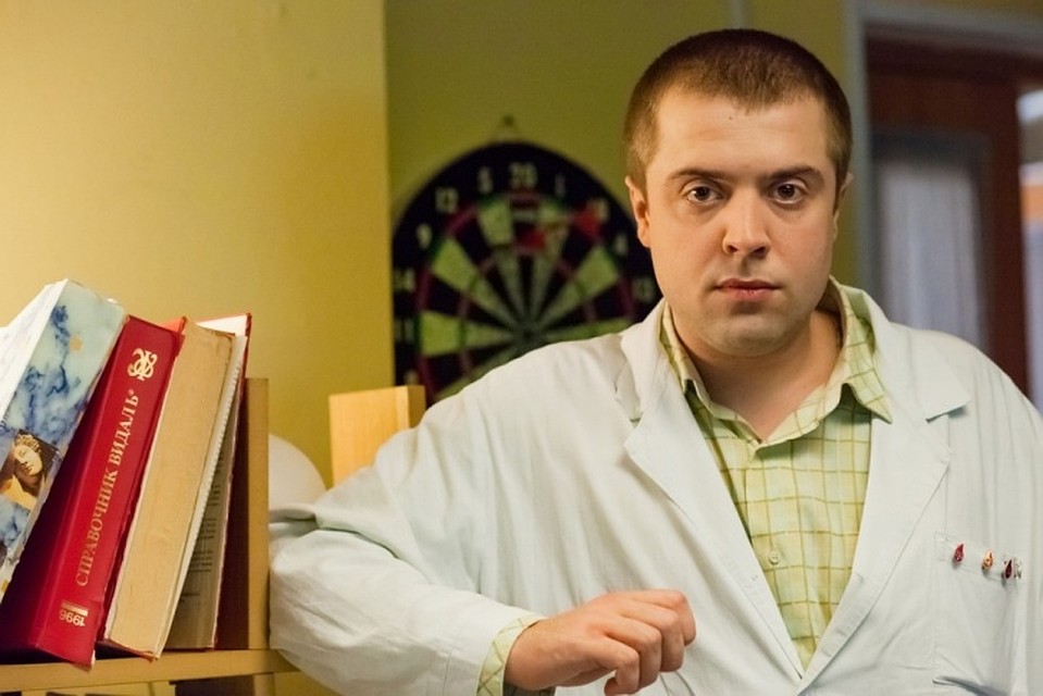 А вот таким Александра можно было увидеть в сериале "Интерны" на ТНТ Фото: кадр из сериала/ТНТ