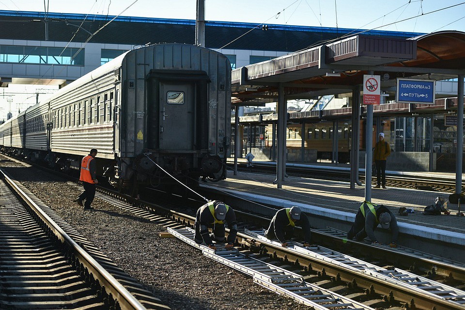 В генеральной репетиции приняли участие три силача. Фото: Никита ПОЛЬКО
