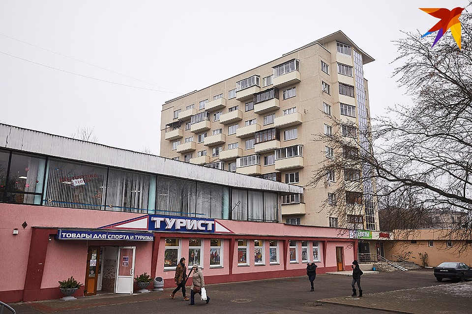 Уникальные многоэтажные хрущевки и сегодня стоят на столичном бульваре Толбухина Фото: Павел МАРТИНЧИК