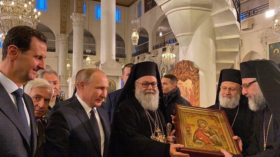 Из мечети лидеры отправились к храму Святой Девы Марии Фото: Дмитрий СМИРНОВ